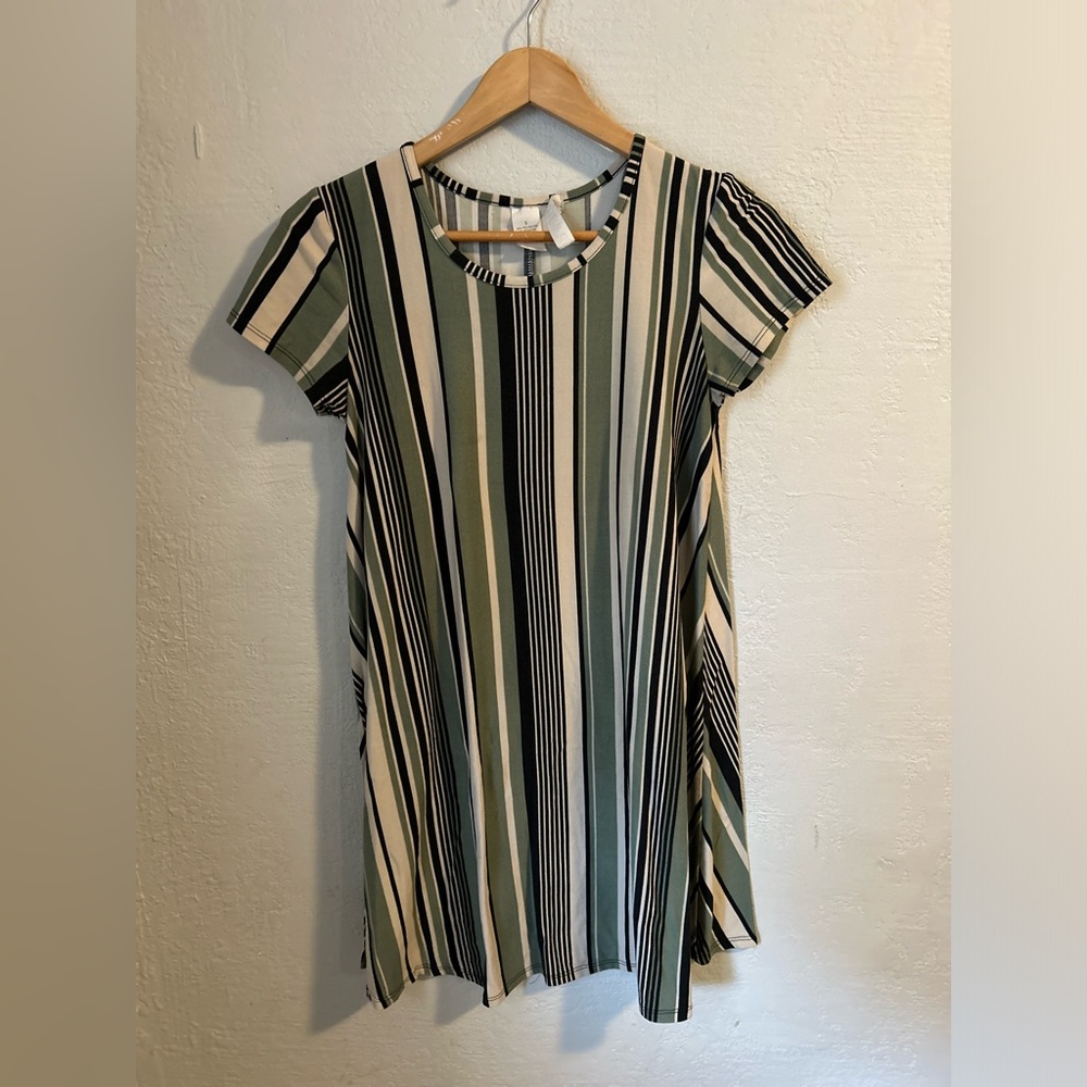 Cute stripped dress